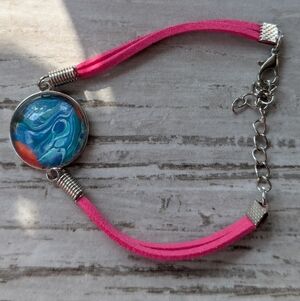 Handmade unique pour art bracelet